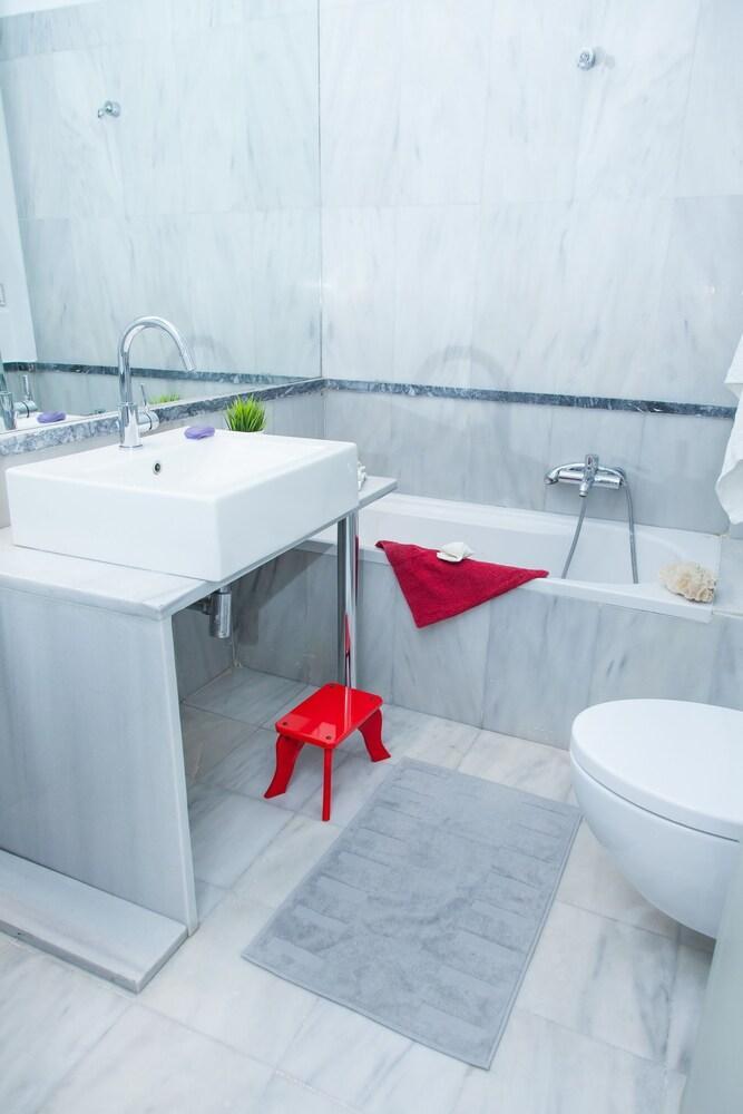 Venus Boutique Apartment Next To Athens Museum Extérieur photo